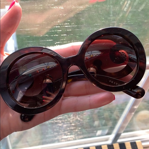 Prada Sunglasses - Picture 5 of 6